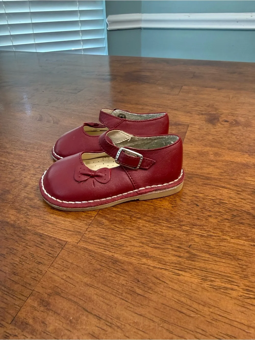 L'Amour Iris Red Leather Double Bow Mary Jane Shoes Toddler measures 7 classic
